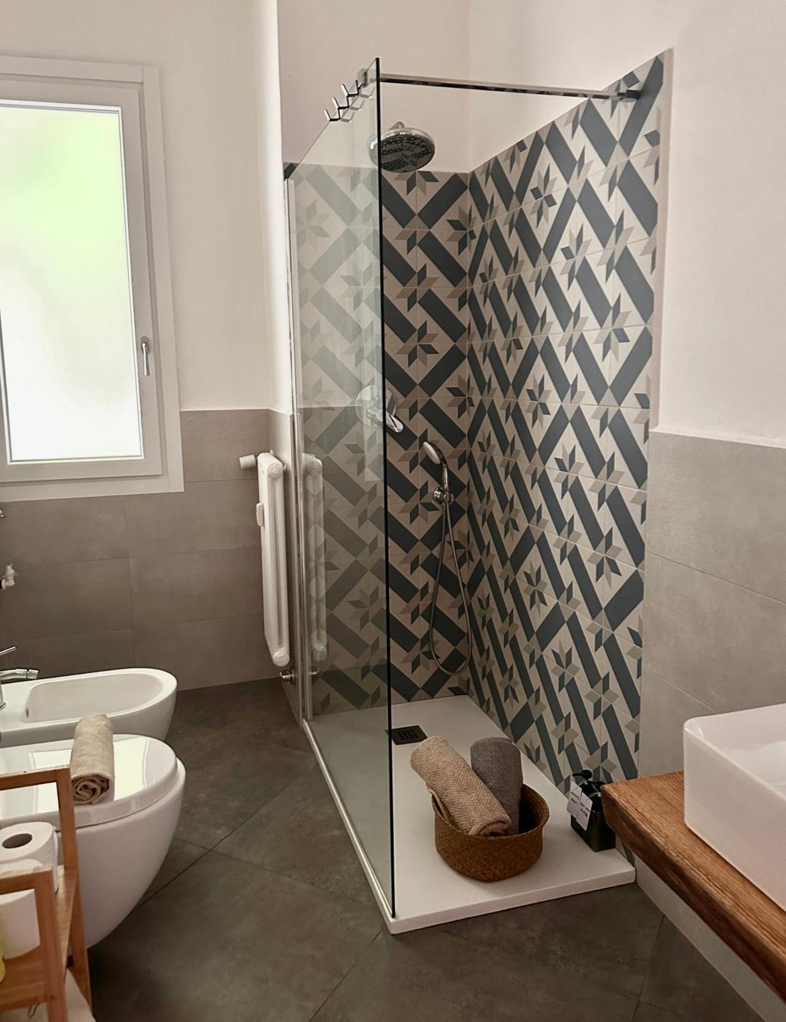 Casa Ling -Ac - Parking-2Bathrooms โกโม ภายนอก รูปภาพ